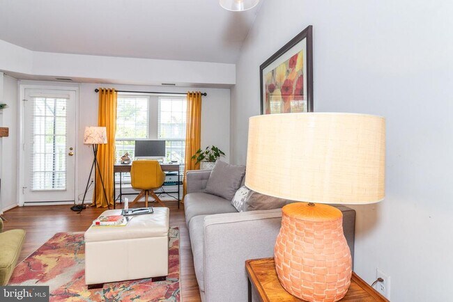 Building Photo - 4548 28th Rd S