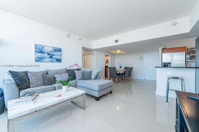Foto del edificio - 3232 SW 22nd Terrace