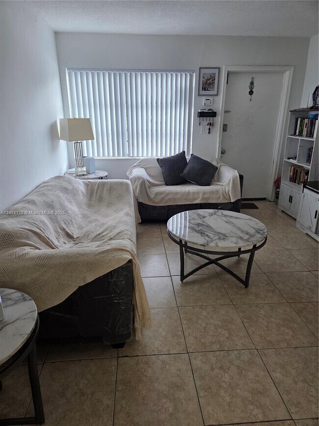 Foto del edificio - 3970 NW 31st Terrace