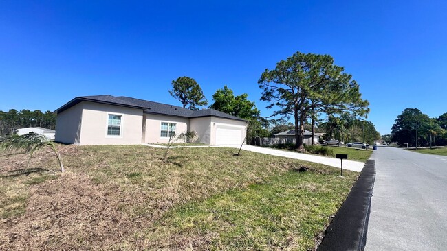 Foto del edificio - BEAUTIFUL 3 BD/2BA Home in Palm Bay!