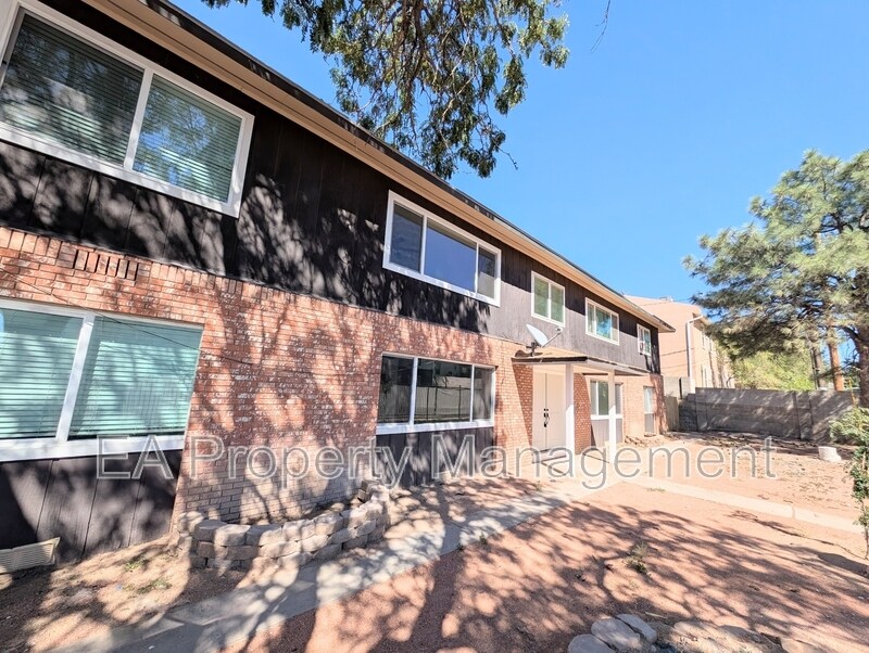 Foto principal - 3712 Bryn Mawr Dr NE