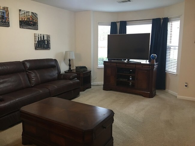 Building Photo - 224 Legacy Pointe Dr, Dallas, GA, 30132