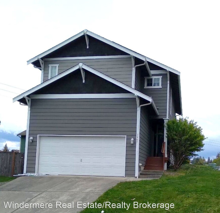 Primary Photo - 3 br, 2.5 bath House - 1907 84th Ave NE