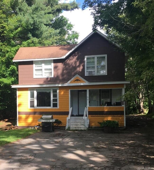 Building Photo - 44-52-52 Park Ln