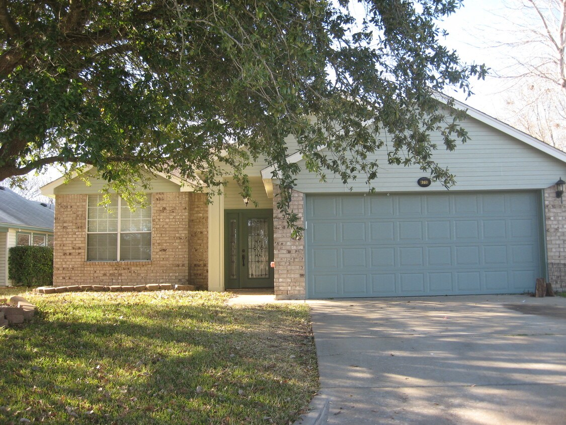 Primary Photo - 4710 Hartrick Bluff Rd