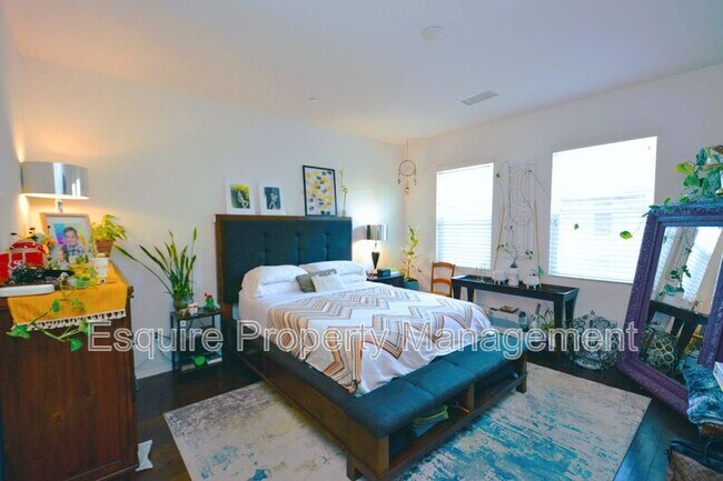 Building Photo - 320 Harbor Breeze Dr
