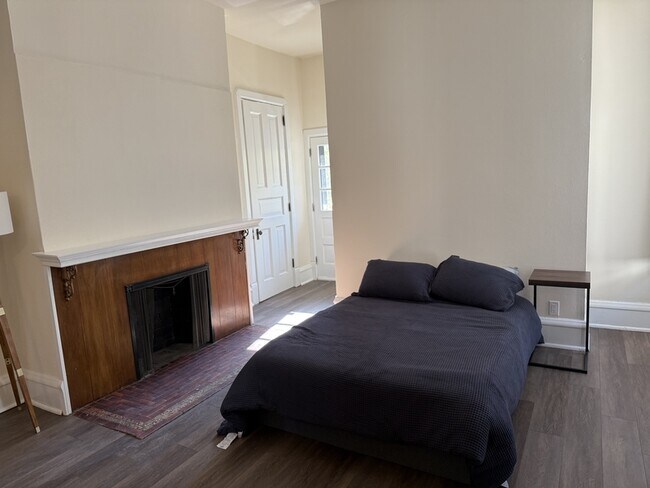 Foto del edificio - 137 E Gorham St