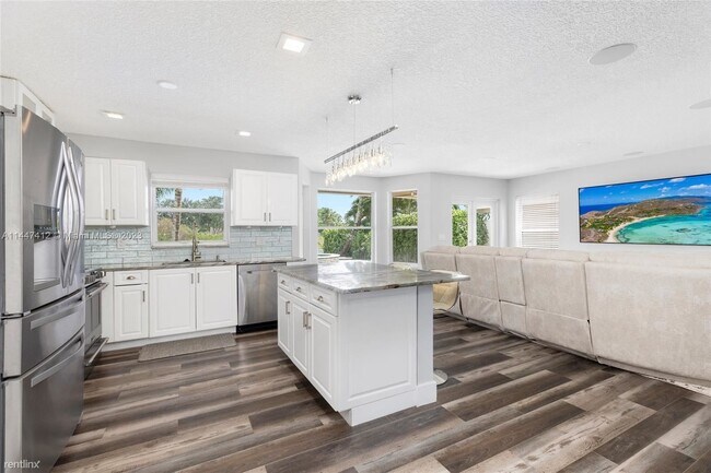 Foto del edificio - 4 br, 2.5 bath House - 1271 SW 178th Way
