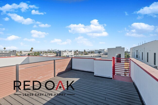 Building Photo - ~1 Month FREE~ Incredible, Spacious Three ...
