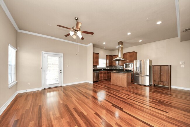Foto del edificio - 917 McKinney Park Ln