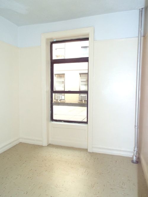 Building Photo - 610 Riverside Dr