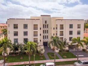 Building Photo - 26 Santillane Ave