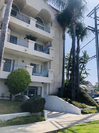 Foto principal - 2332 Wellesley Ave