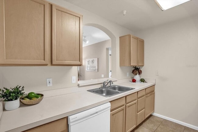 Building Photo - 3960 Southpointe Dr