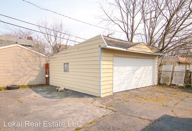 Building Photo - 5 br, 2 bath House - 3589 W. 130th St.