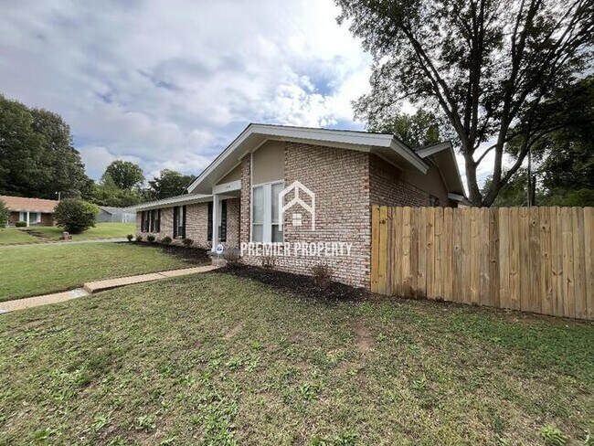 Foto del edificio - 5374 Hudgins Rd