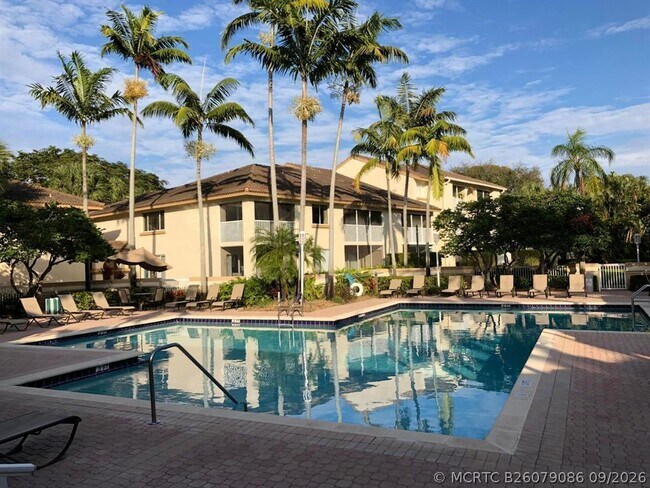 Foto del edificio - 2104 Glenmoor Dr