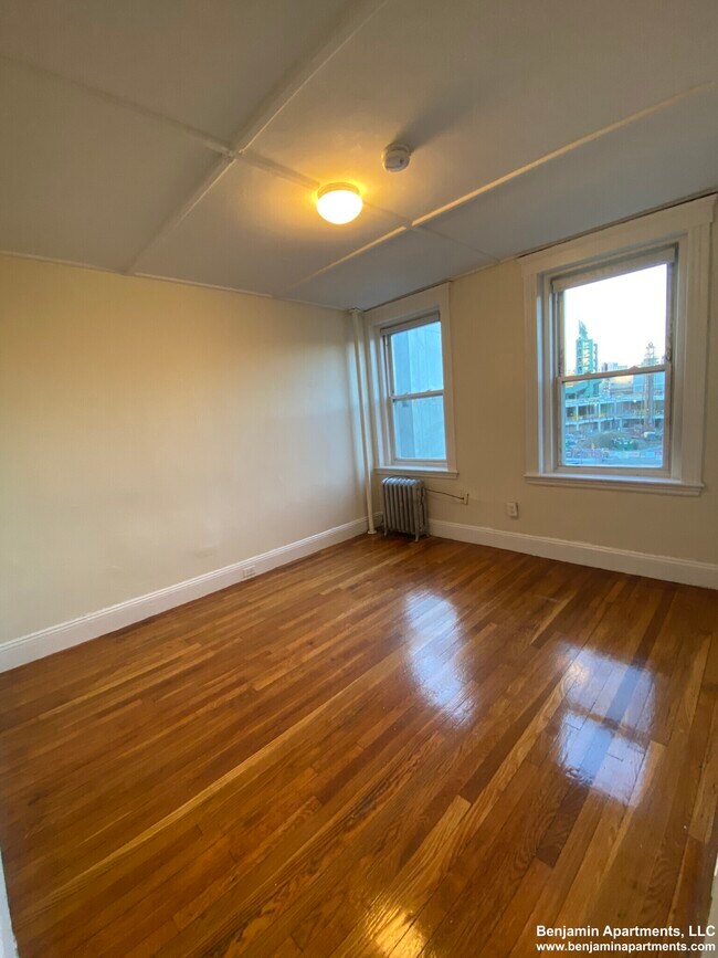 Building Photo - 1185 Boylston St