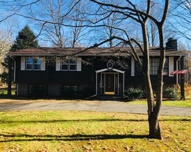 Building Photo - 669 Still Hill Rd