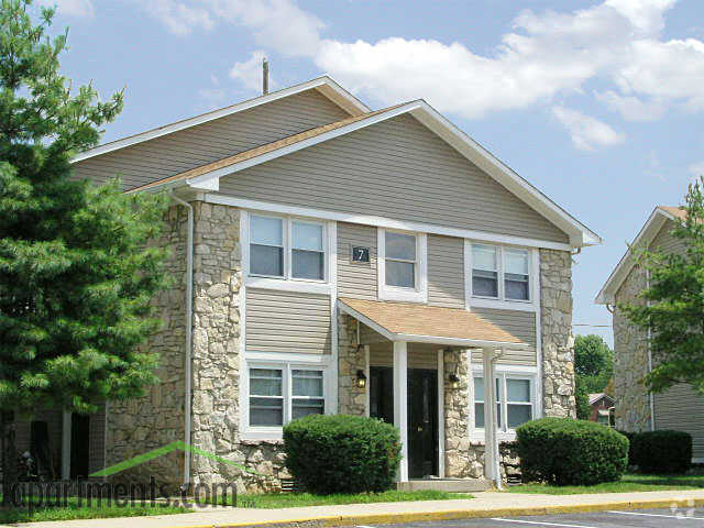 sandstone court apartments greenwood in apartments com
