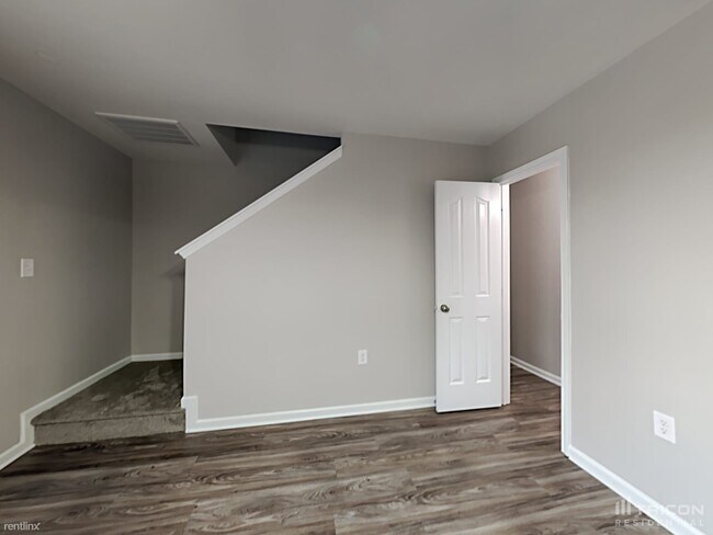 Foto del edificio - 1404 River Run Rd