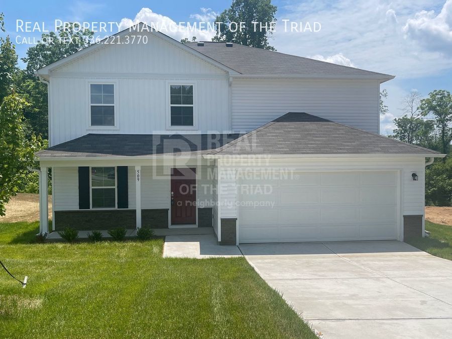 Foto principal - Unbelievable 5bd/3ba home in Lexington, br...