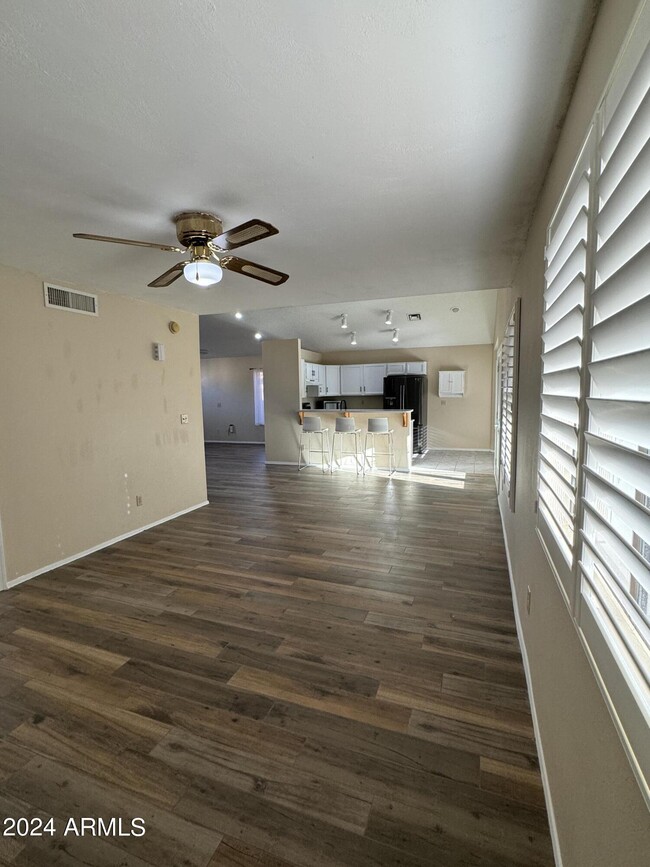 Building Photo - 15002 S 27th Way
