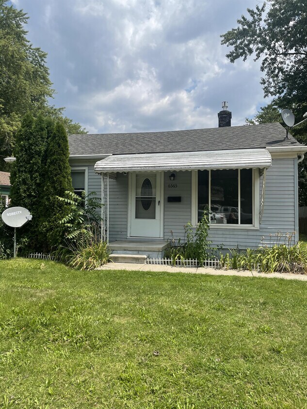 Primary Photo - 6565 Burr St