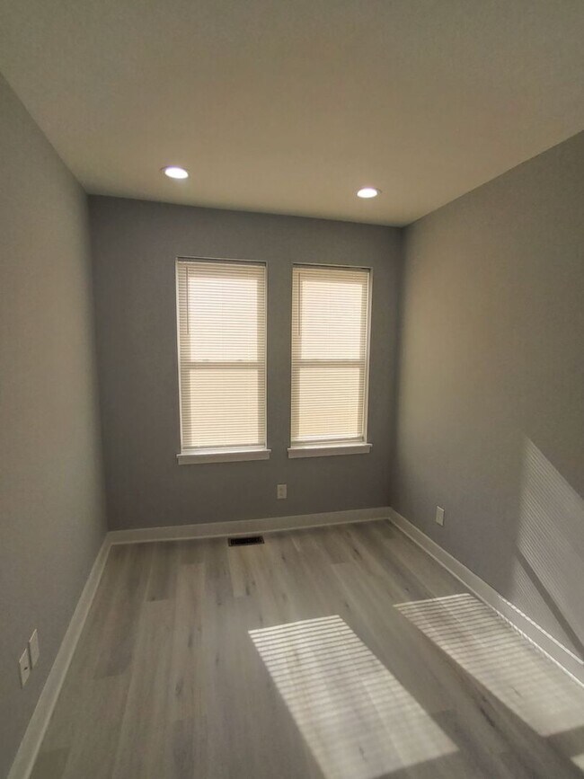 Building Photo - Newly Renovated 3BD/1BA Hunting Park - Available Now!!!