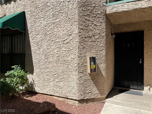 Foto del edificio - 510 Elm Dr