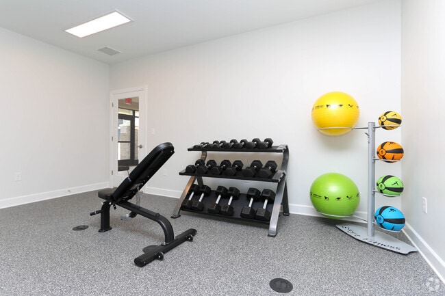 Fitness Center - Frontgate Apartments