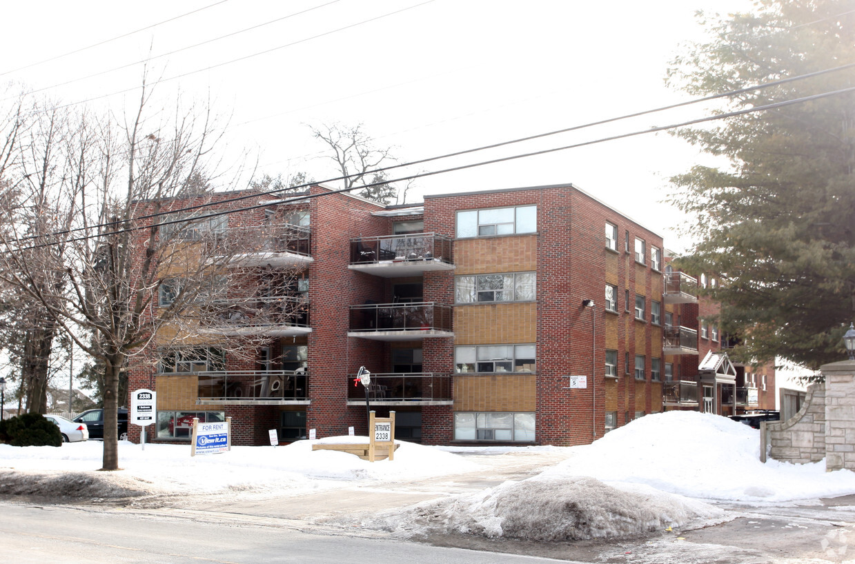 Building Photo - 2338 Lakeshore Rd