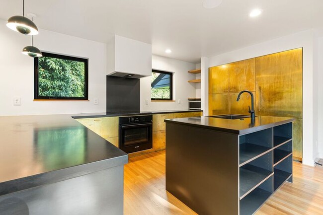Foto del edificio - 5117 SW Lowell St