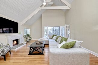 Building Photo - 193 Bayfield Ln