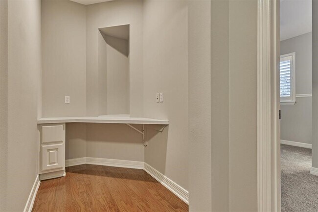 Building Photo - 20806 E Cameron Ridge Dr