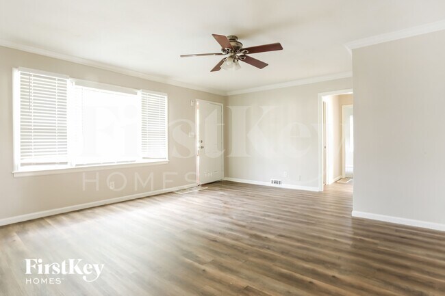 Foto del edificio - 6004 Farley Ave