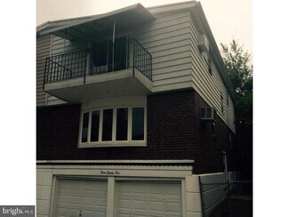 Building Photo - 371 Avon St