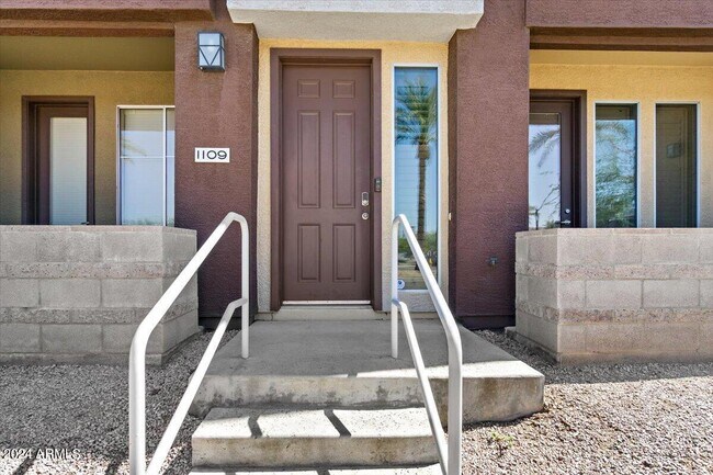 Foto del edificio - 6745 N 93RD Ave