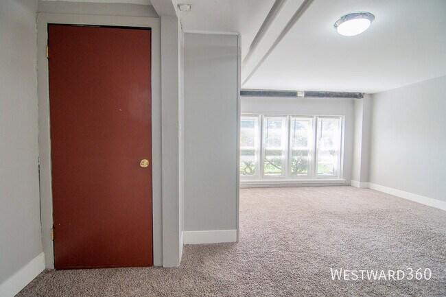 Foto del edificio - 4943 N Monitor Ave