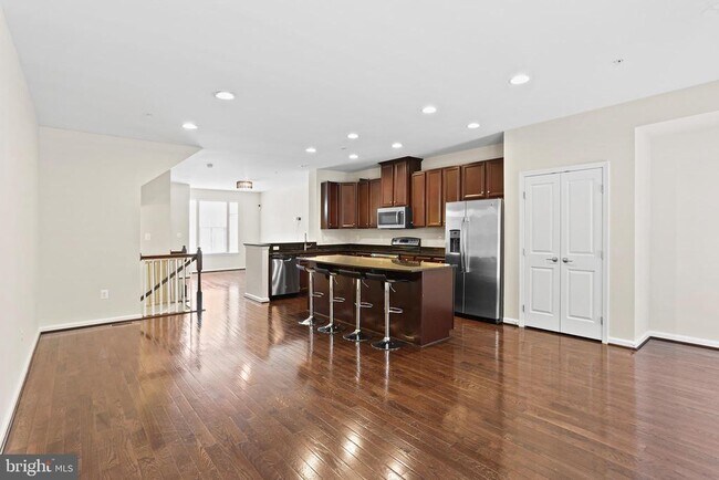Building Photo - 11675 Emerald Green Dr