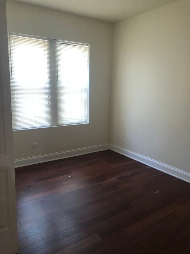 Foto del edificio - 7206 N Wolcott Ave
