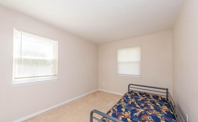 Building Photo - 8447 Rolling Ridge Ct