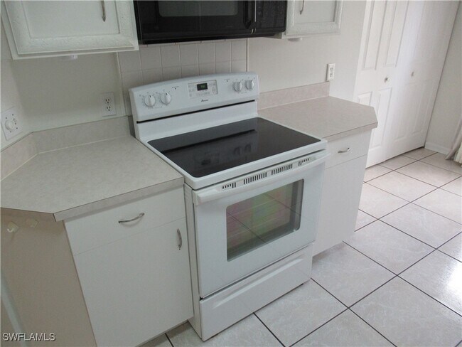 Foto del edificio - 3951 Leeward Passage Ct