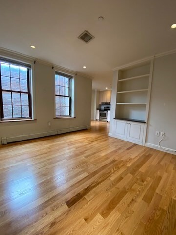 Building Photo - 159 Salem St