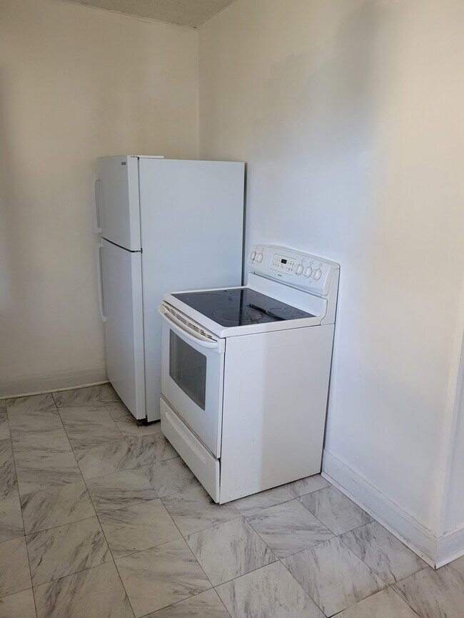 108 Pearl St Unit 3, Medina, NY 14103 Apartments in Medina, NY