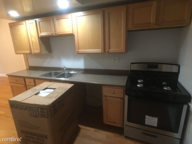 Primary Photo - 2454 W Wilson Ave