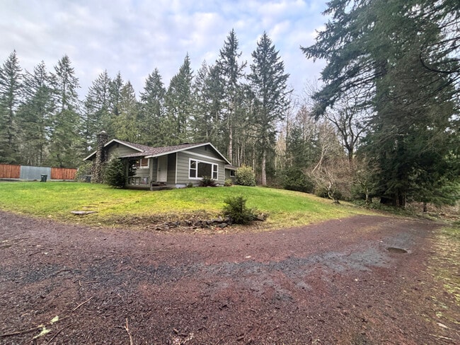 Building Photo - 4920 Gravelly Beach Rd NW