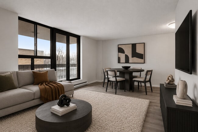 Building Photo - The Riversides 1551