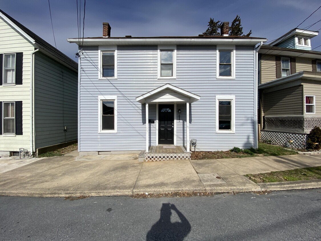 417 Cedar St, Chambersburg, PA 17201 House Rental in Chambersburg, PA