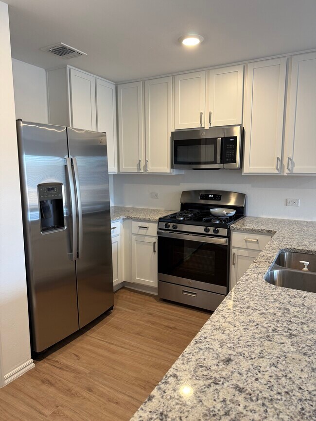 Foto del edificio - 1919 Wolford Wy